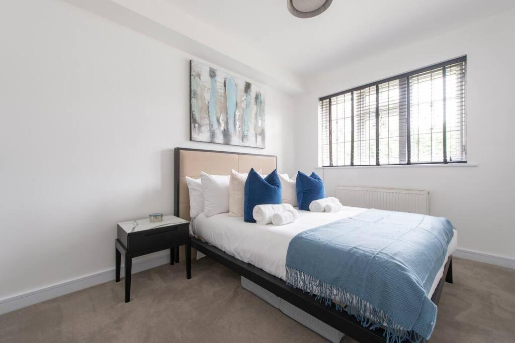 2 Bedroom Modern Urban Sanctuary 1Cc - Cherrydeal London Kültér fotó