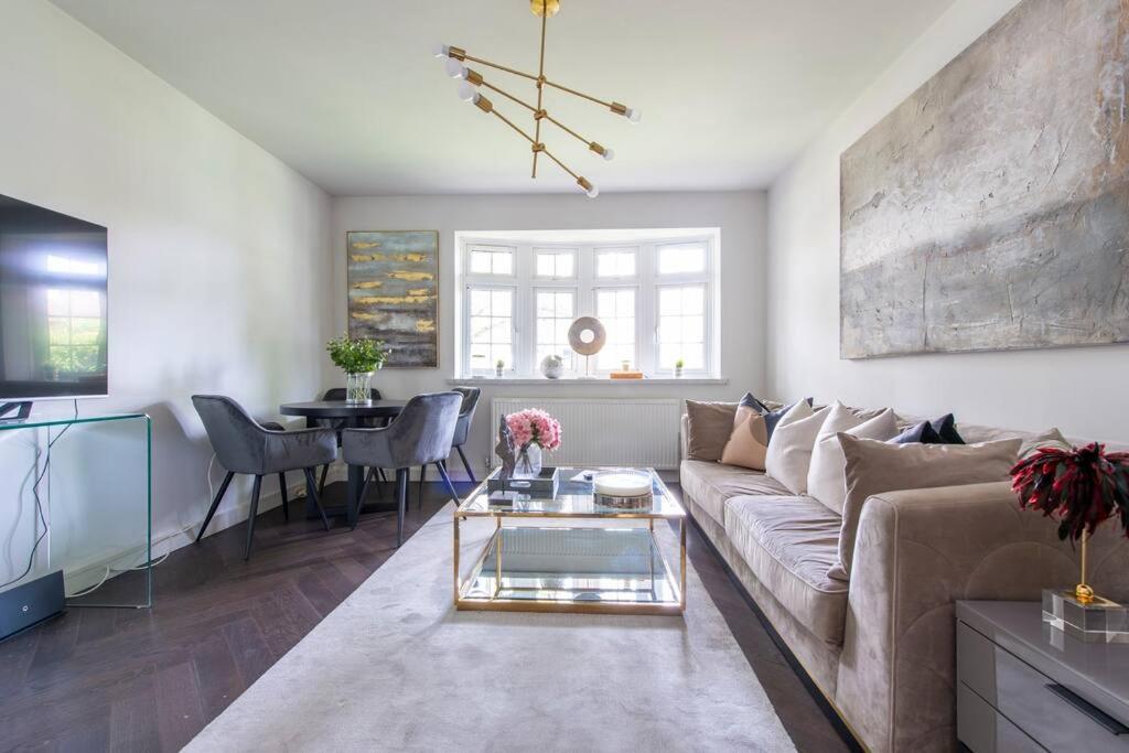 2 Bedroom Modern Urban Sanctuary 1Cc - Cherrydeal London Kültér fotó