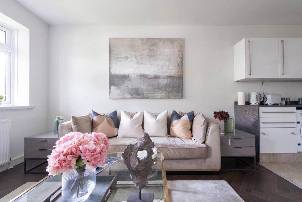 2 Bedroom Modern Urban Sanctuary 1Cc - Cherrydeal London Kültér fotó