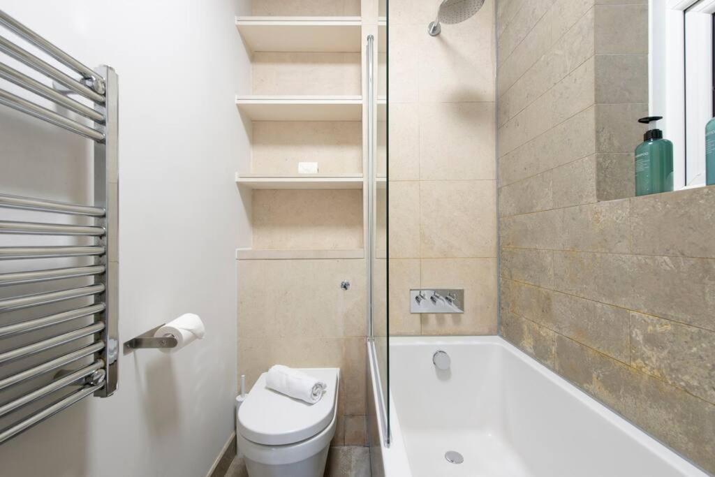 2 Bedroom Modern Urban Sanctuary 1Cc - Cherrydeal London Kültér fotó