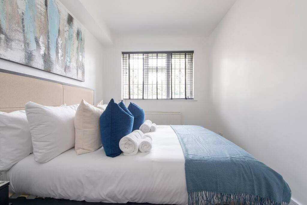 2 Bedroom Modern Urban Sanctuary 1Cc - Cherrydeal London Kültér fotó